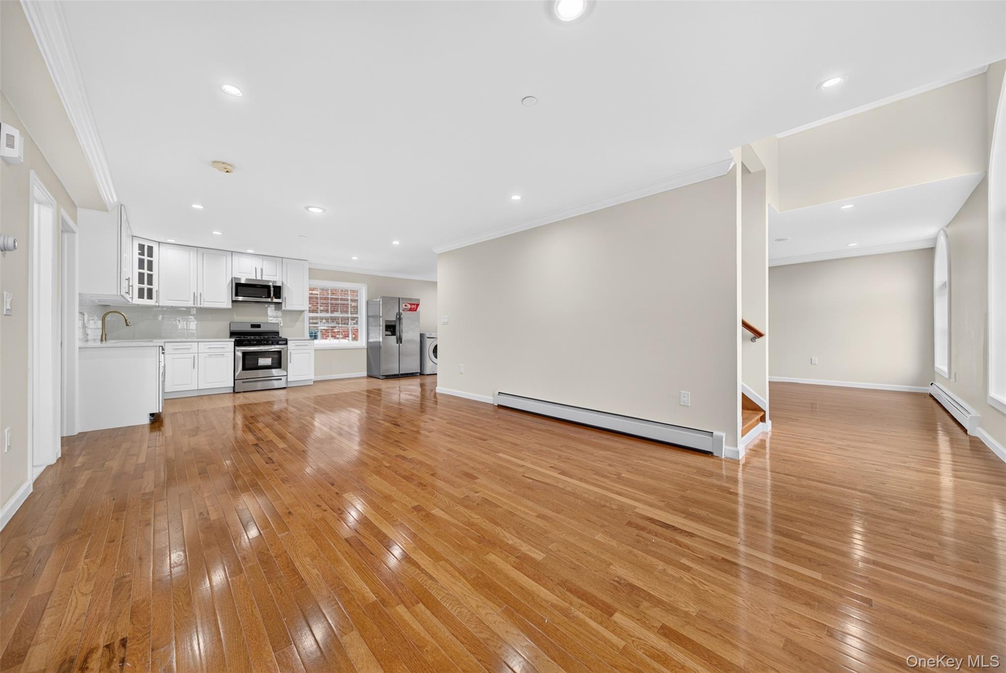 Single Family 85th Avenue  Queens, NY 11432, MLS-1043962-22