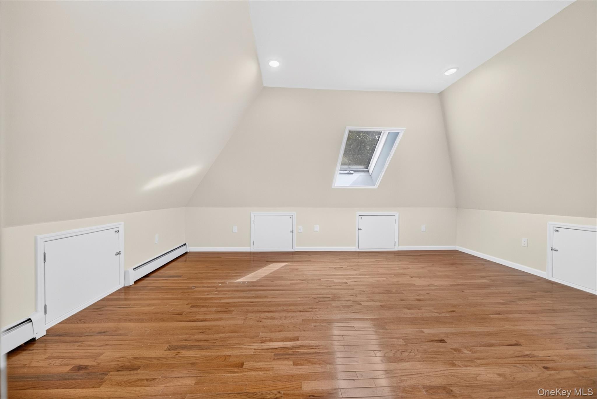 Single Family 85th Avenue  Queens, NY 11432, MLS-1043962-25