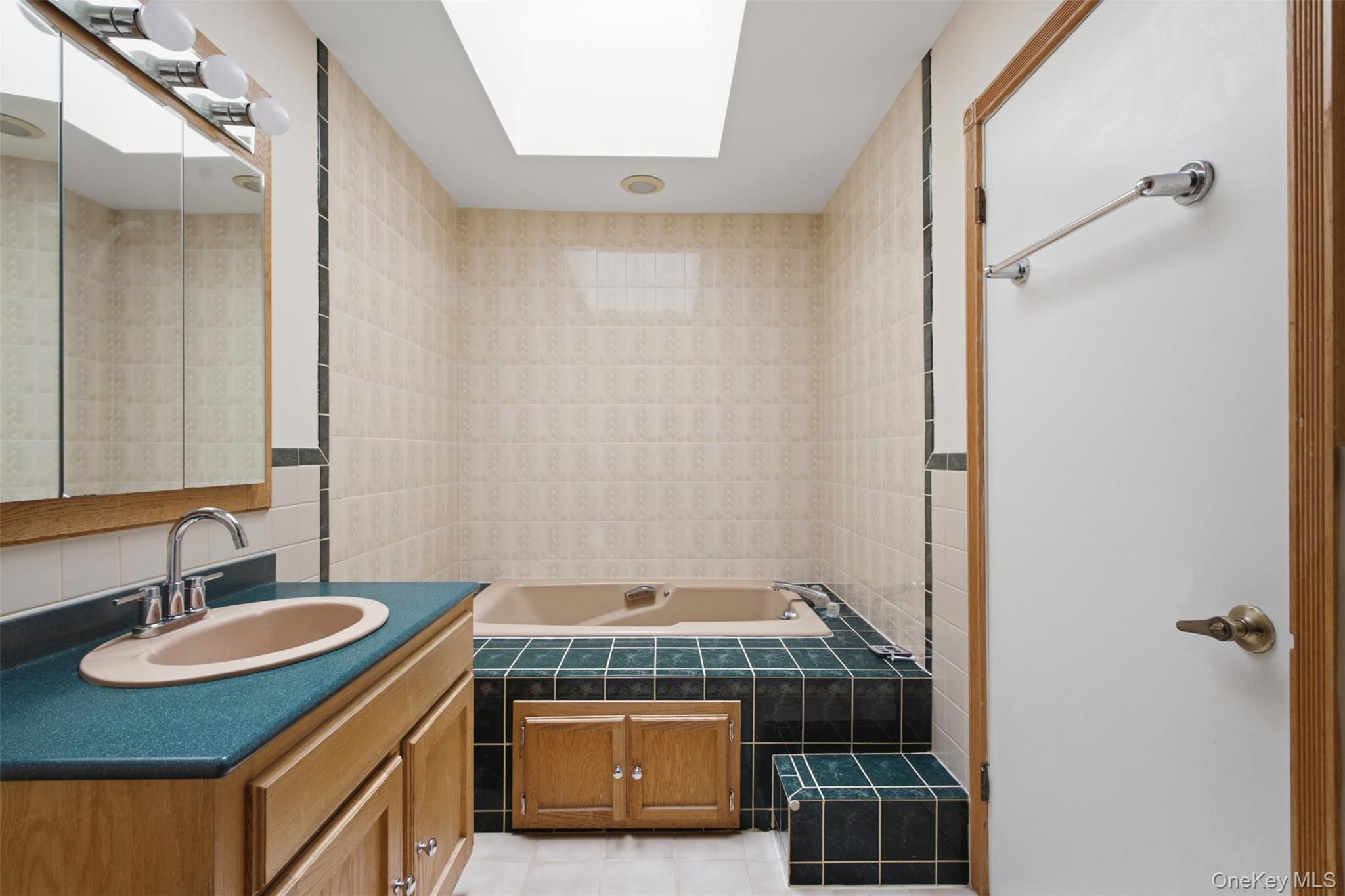 Single Family Dakota Court Rockland County, NY 10901, MLS-1043969-22