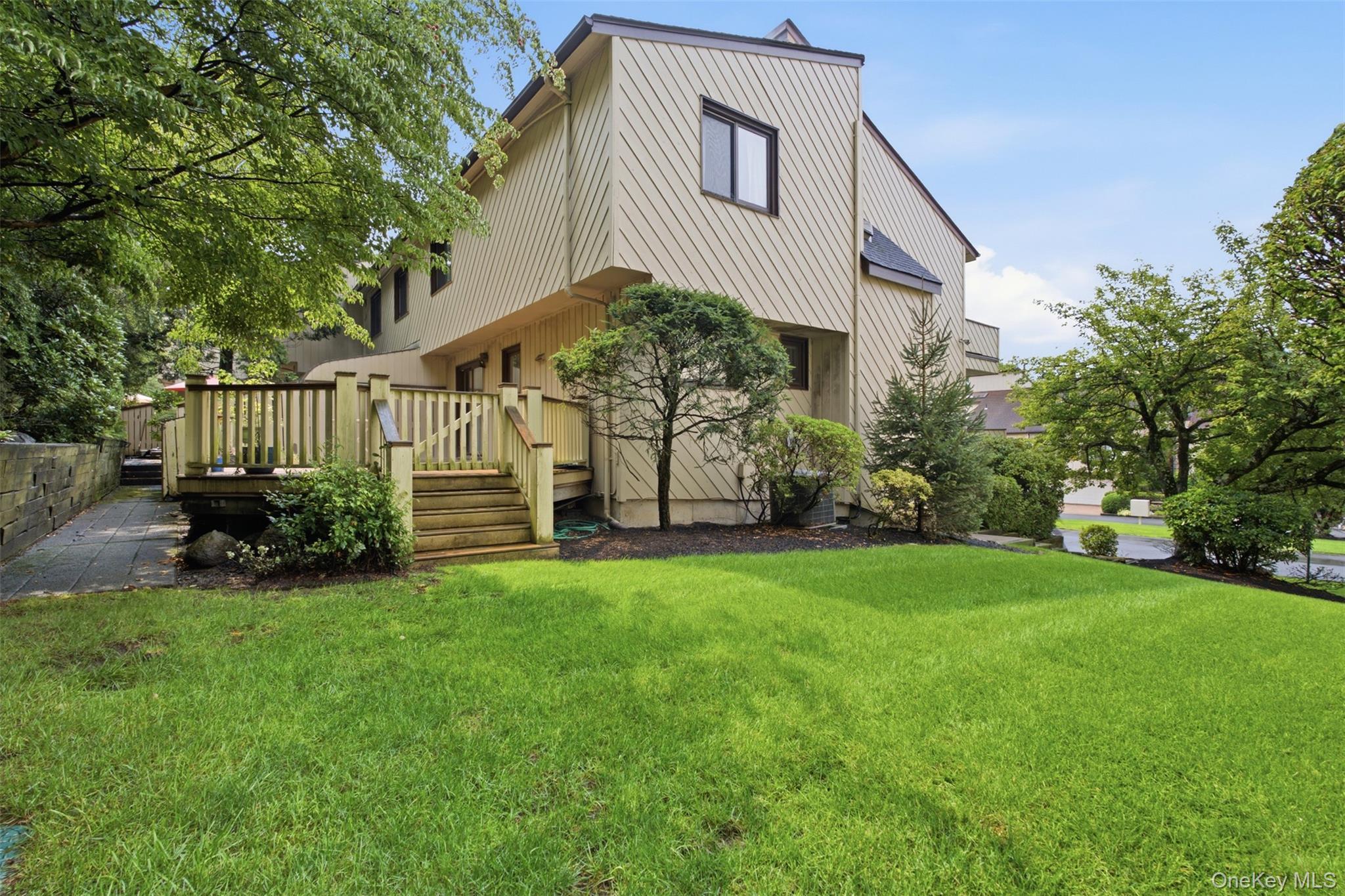 Single Family Dakota Court Rockland County, NY 10901, MLS-1043969-33