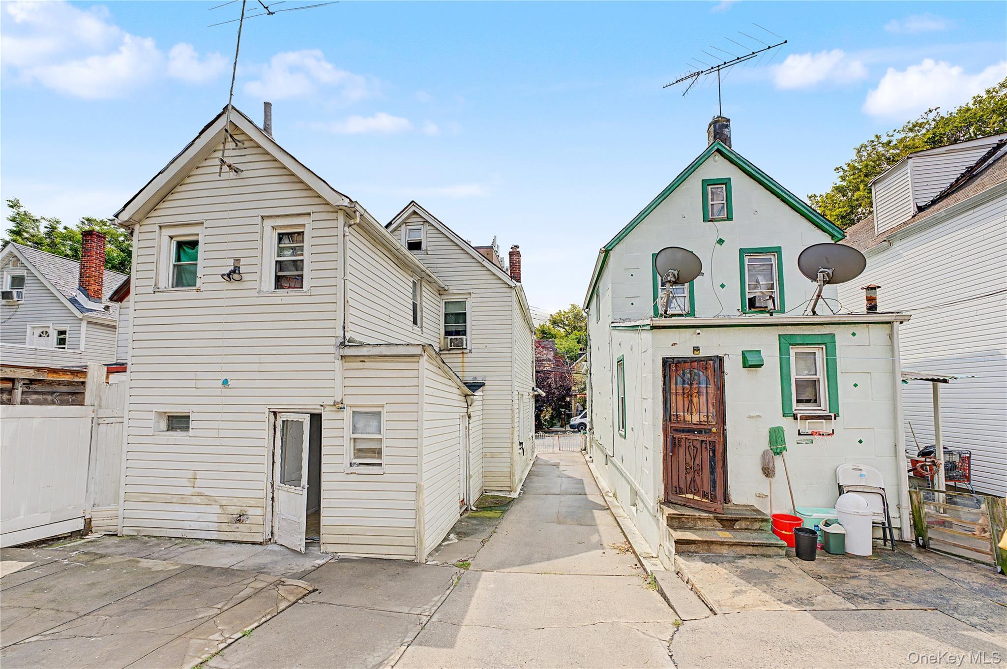 Single Family 43rd Ave  Queens, NY 11368, MLS-1043992-3