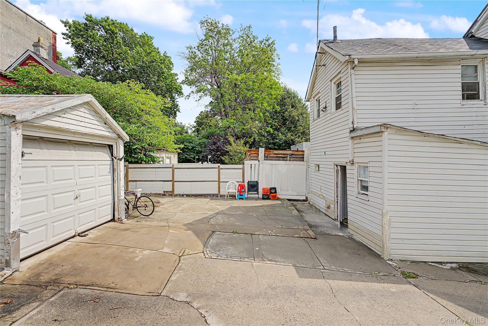 Single Family 43rd Ave  Queens, NY 11368, MLS-1043992-5