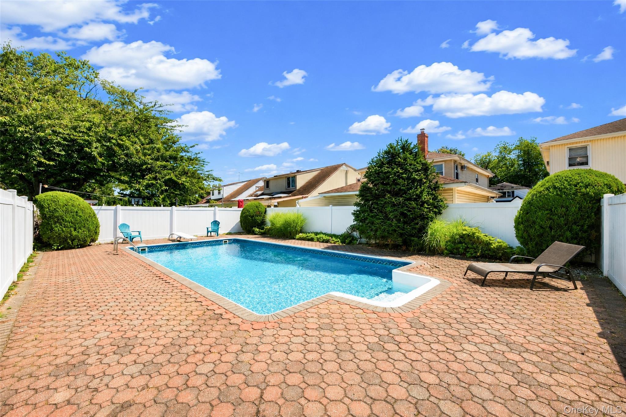 Single Family Rockaway Avenue  Nassau County, NY 11581, MLS-1044019-31