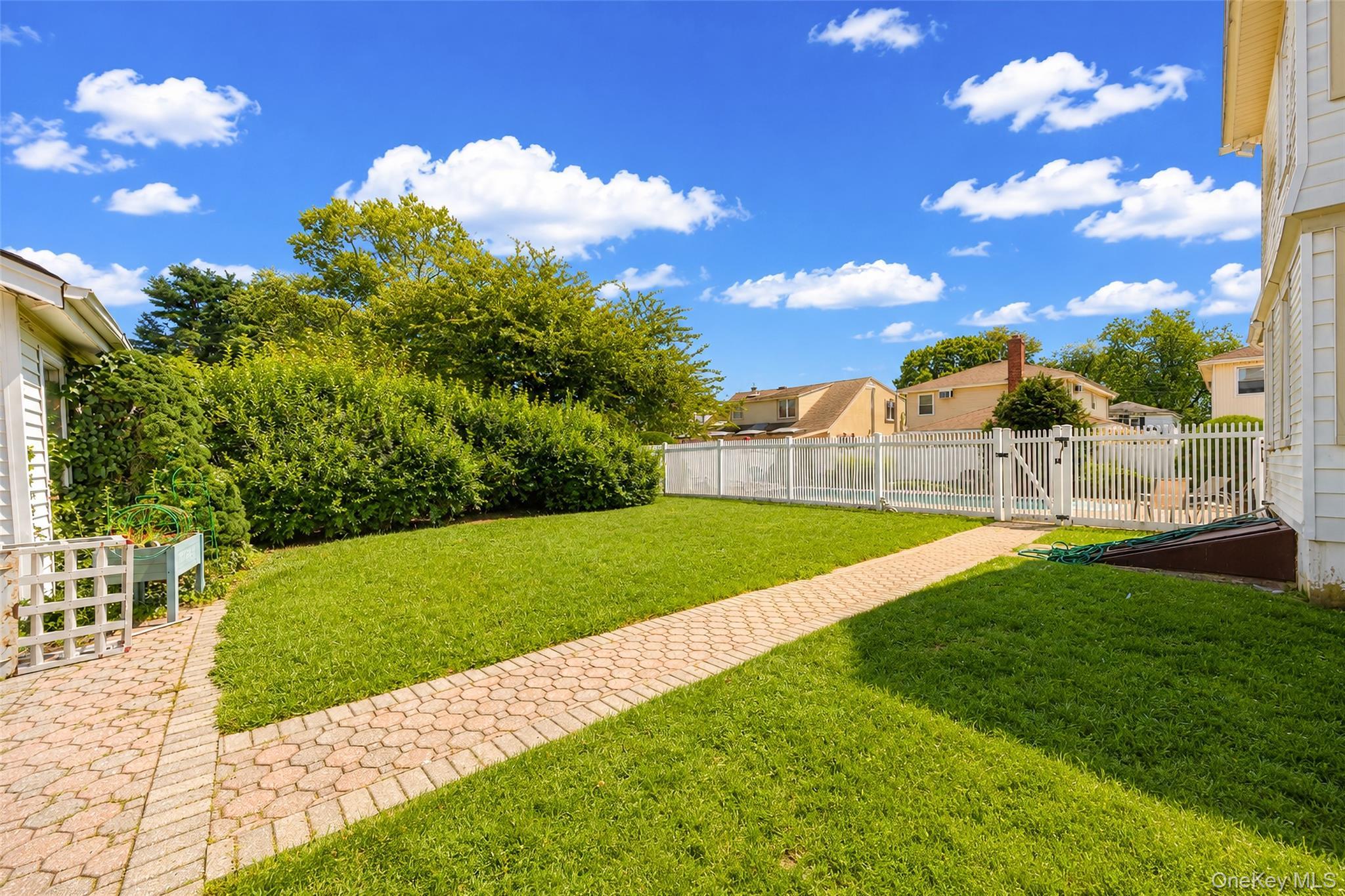Single Family Rockaway Avenue  Nassau County, NY 11581, MLS-1044019-32
