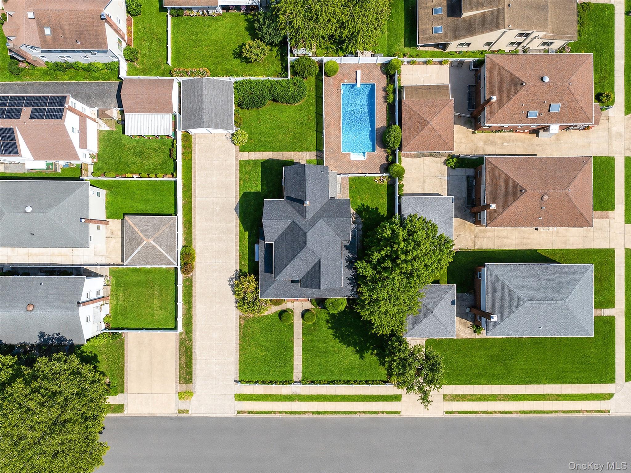 Single Family Rockaway Avenue  Nassau County, NY 11581, MLS-1044019-33