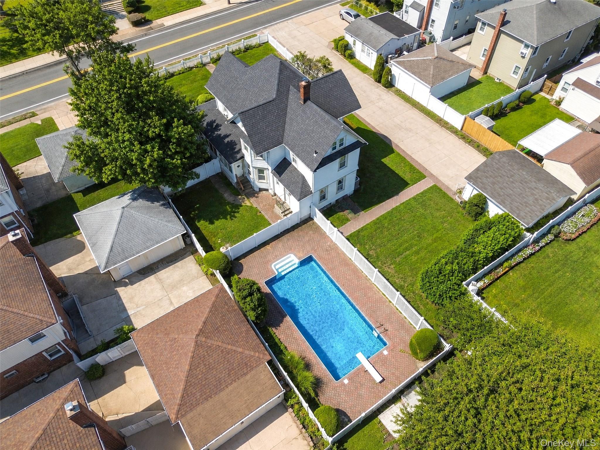 Single Family Rockaway Avenue  Nassau County, NY 11581, MLS-1044019-34