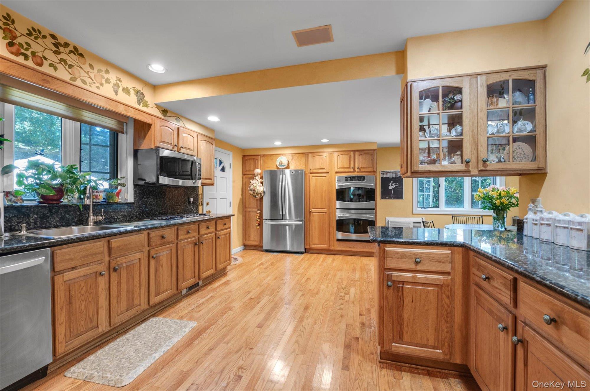 Single Family Wensley Drive Nassau County, NY 11020, MLS-1044041-7