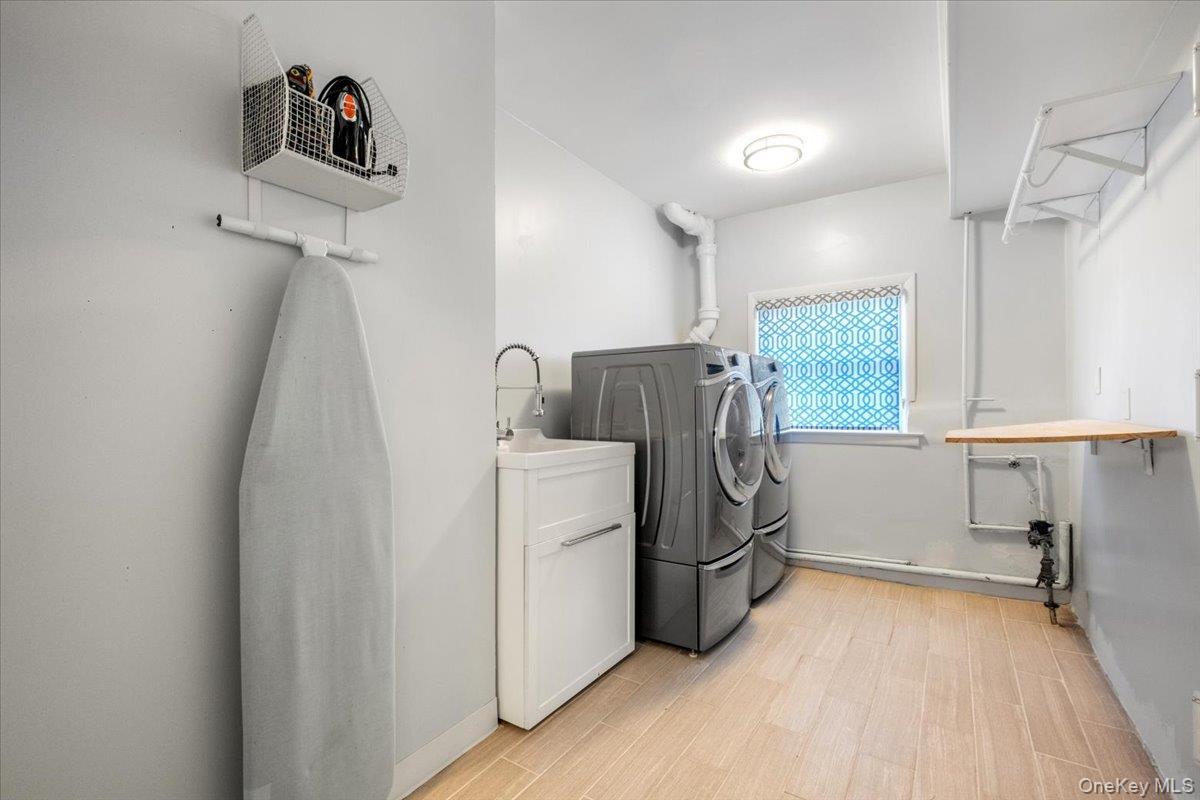 Single Family Dartmouth Terrace Westchester County, NY 10607, MLS-1044042-18