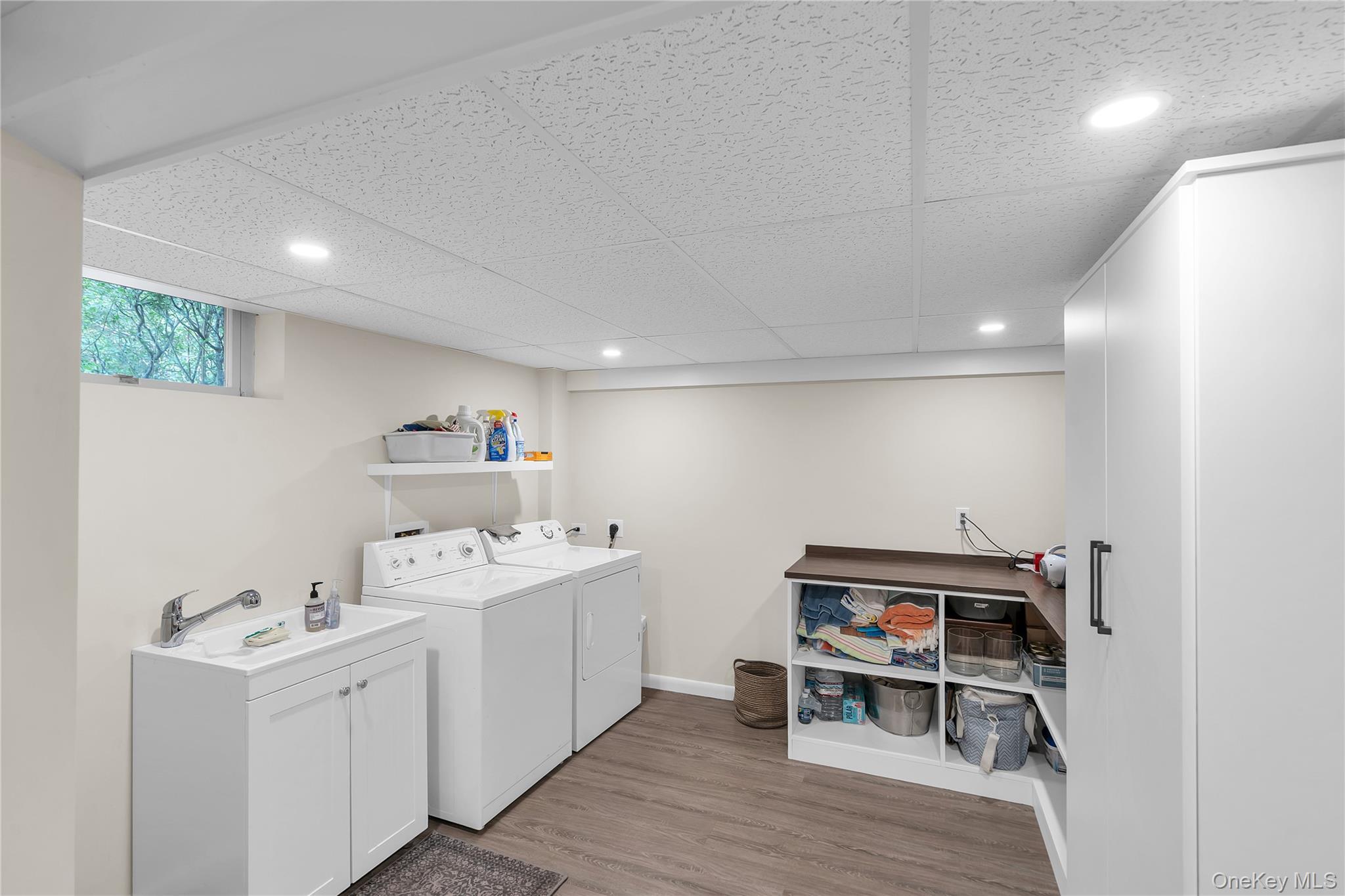 Single Family Stillwater Avenue Suffolk County, NY 11935, MLS-1044048-32