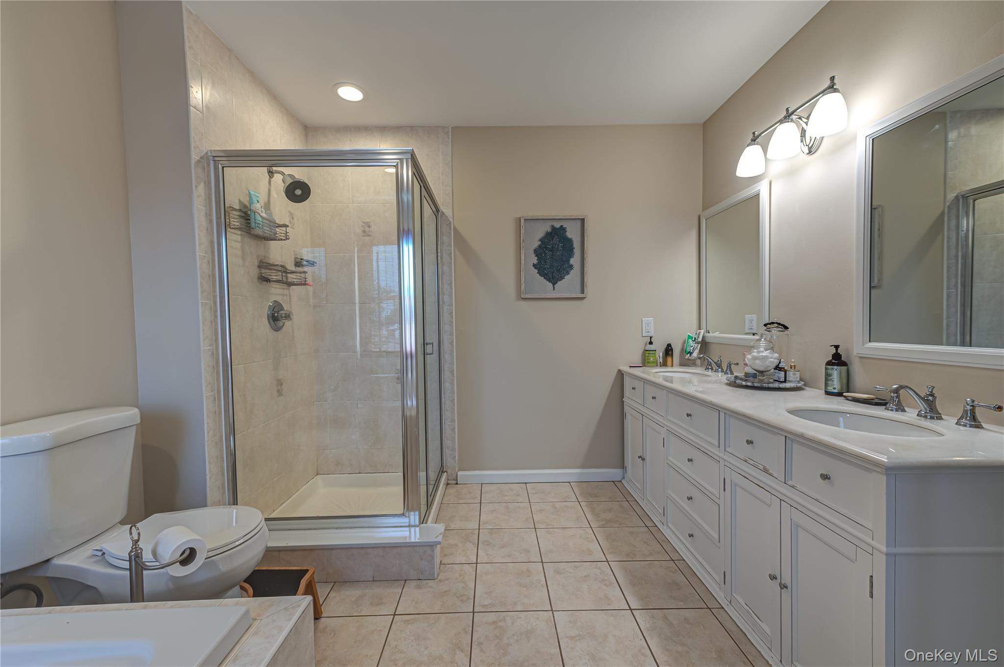 Single Family Vanderbilt Boulevard  Suffolk County, NY 11769, MLS-1044054-11