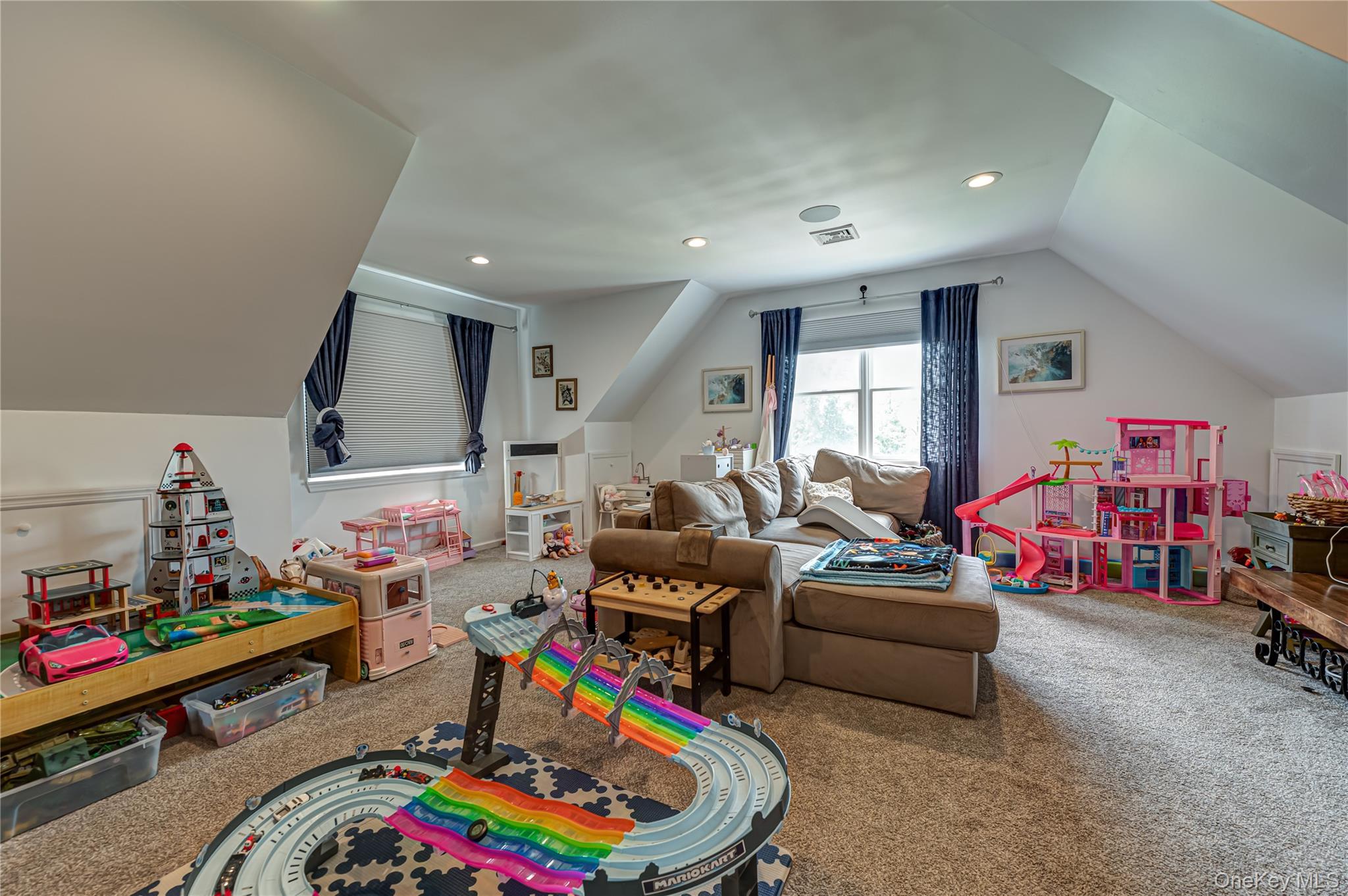 Single Family Vanderbilt Boulevard  Suffolk County, NY 11769, MLS-1044054-14