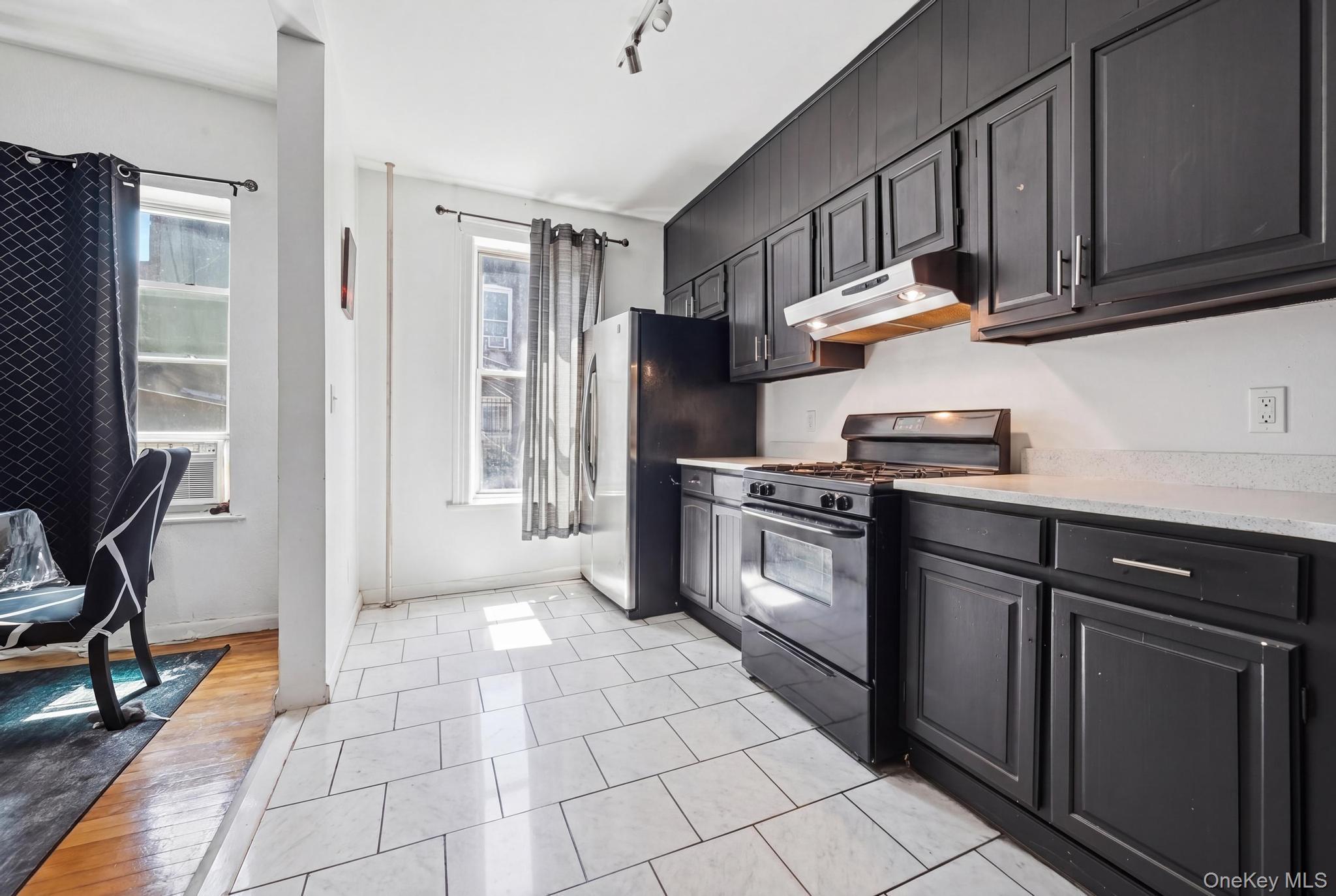 Single Family Blake Avenue Brooklyn, NY 11208, MLS-1044086-9