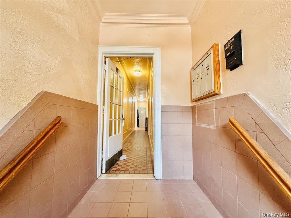 Single Family Radcliff Avenue  Bronx, NY 10462, MLS-1044105-20