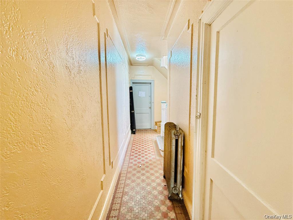 Single Family Radcliff Avenue  Bronx, NY 10462, MLS-1044105-21