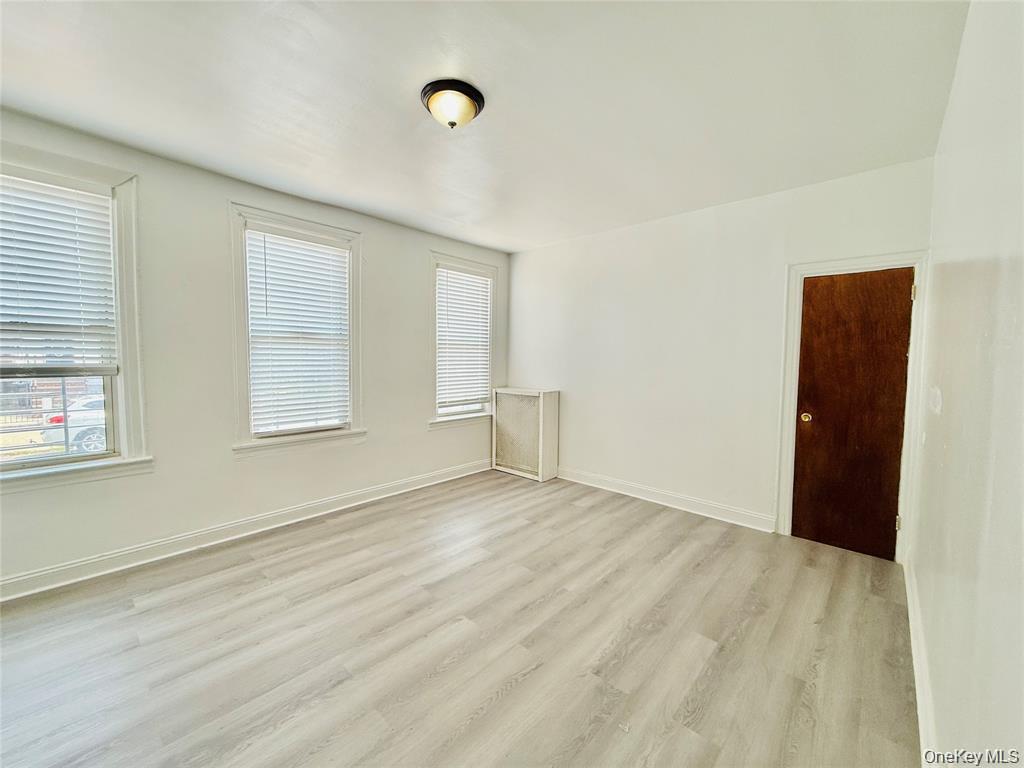 Single Family Radcliff Avenue  Bronx, NY 10462, MLS-1044105-4