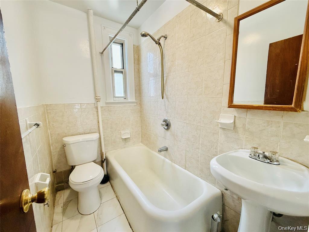 Single Family Radcliff Avenue  Bronx, NY 10462, MLS-1044105-6