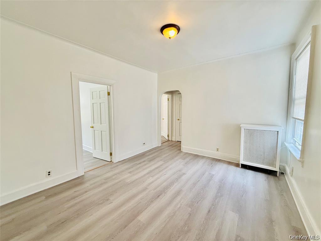 Single Family Radcliff Avenue  Bronx, NY 10462, MLS-1044105-9