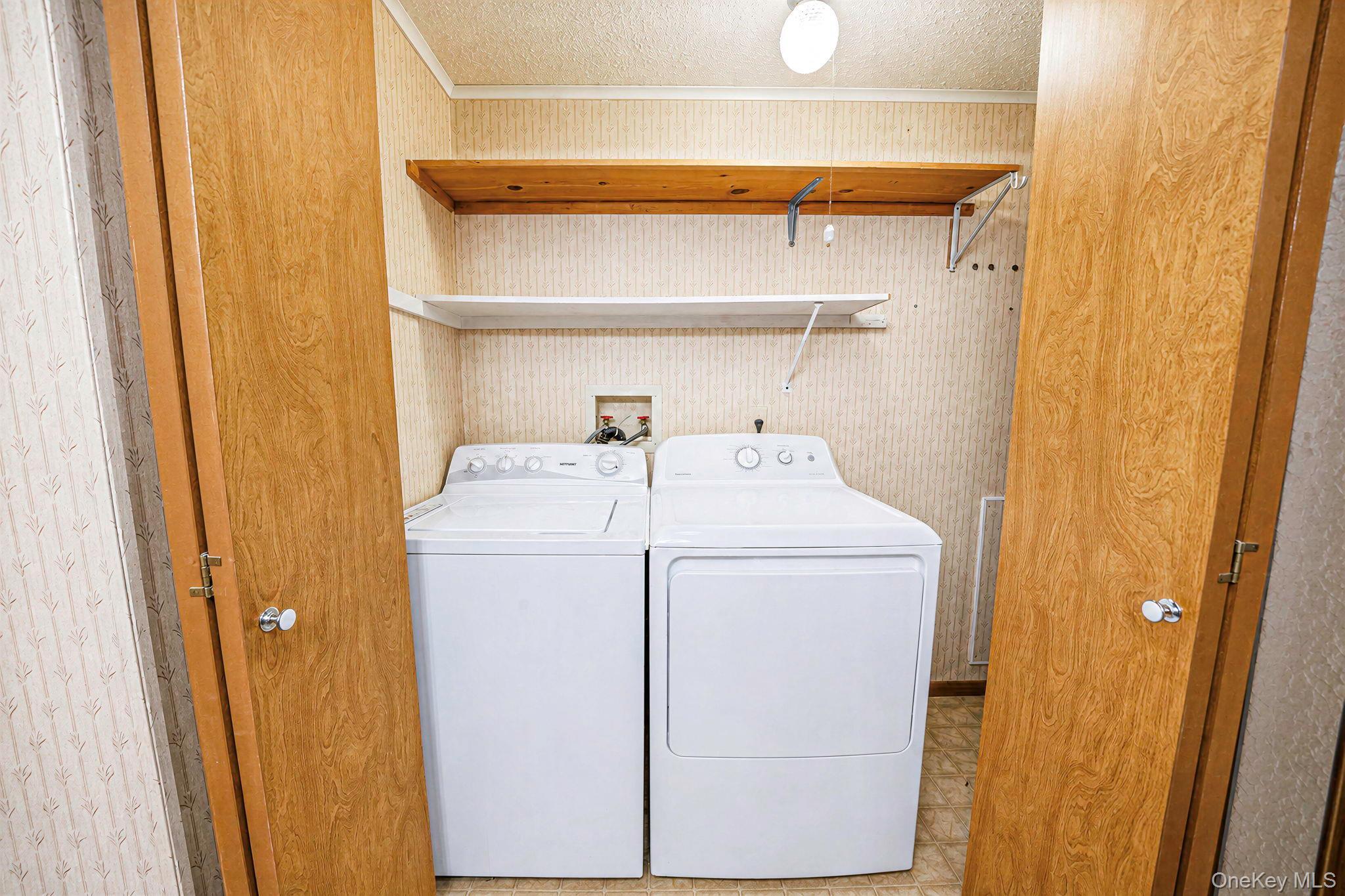 Single Family Dogwood Lane Suffolk County, NY 11949, MLS-1044125-13