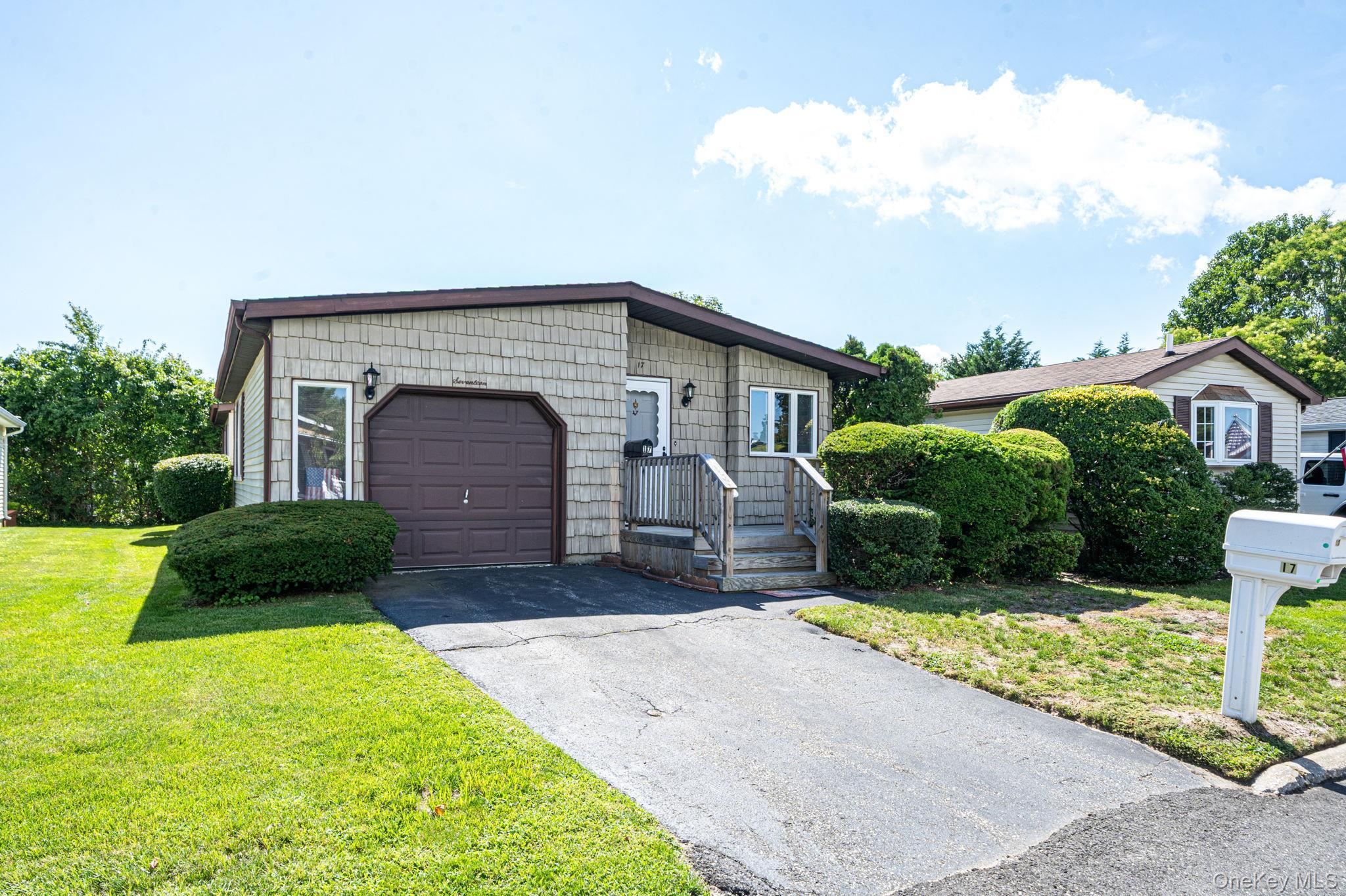 Single Family Dogwood Lane Suffolk County, NY 11949, MLS-1044125-15