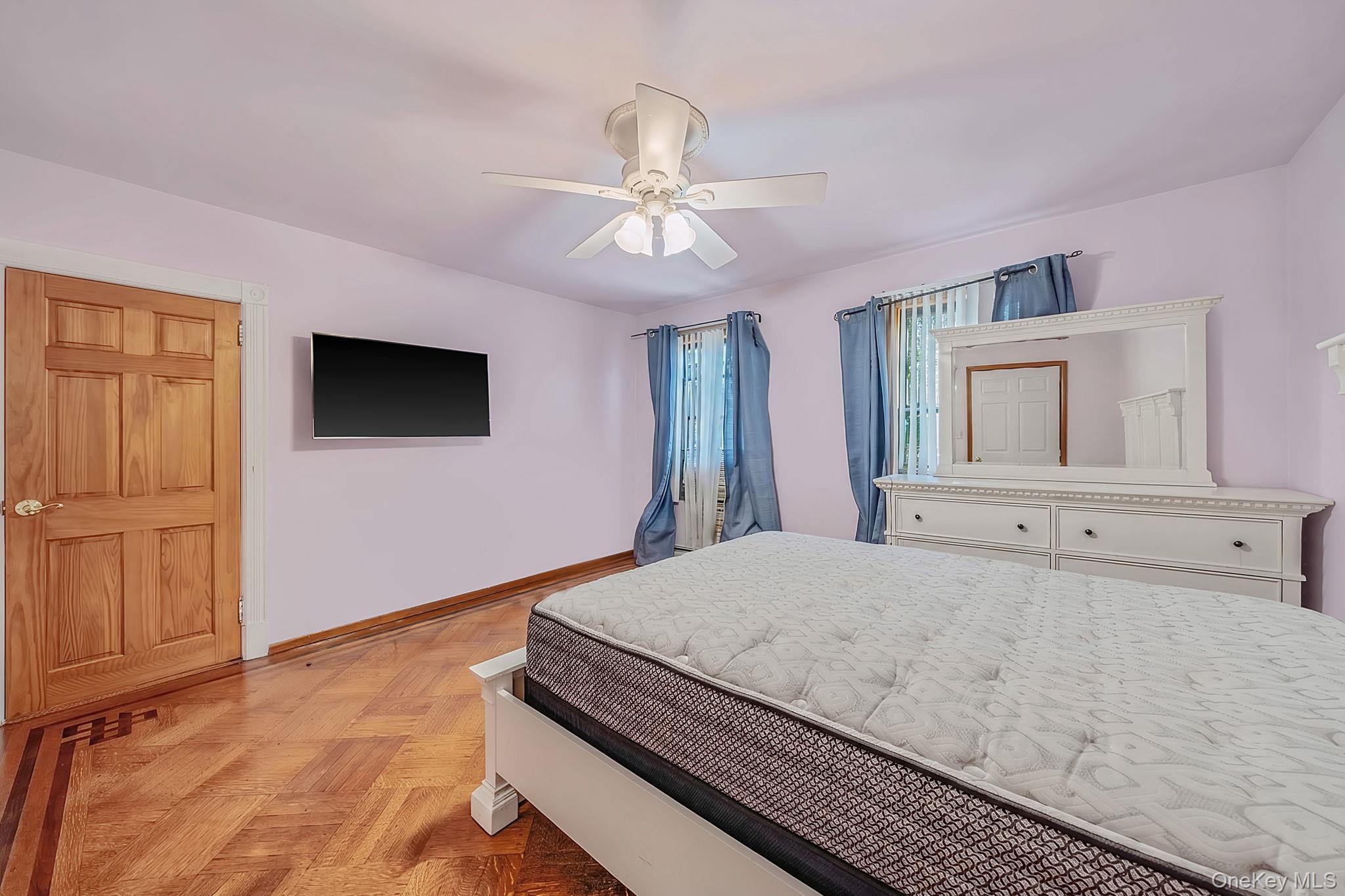 Single Family Clintonville Street Queens, NY 11357, MLS-1044134-15