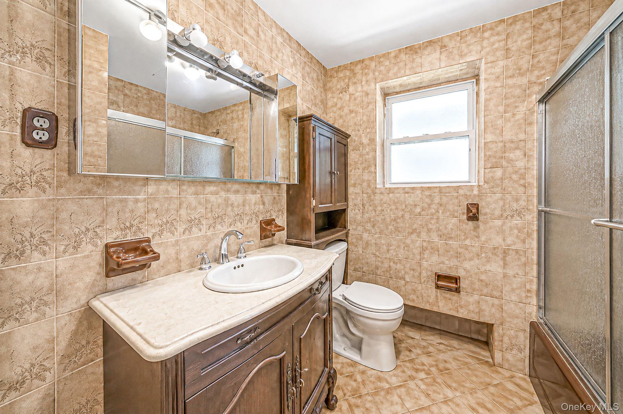 Single Family Clintonville Street Queens, NY 11357, MLS-1044134-17