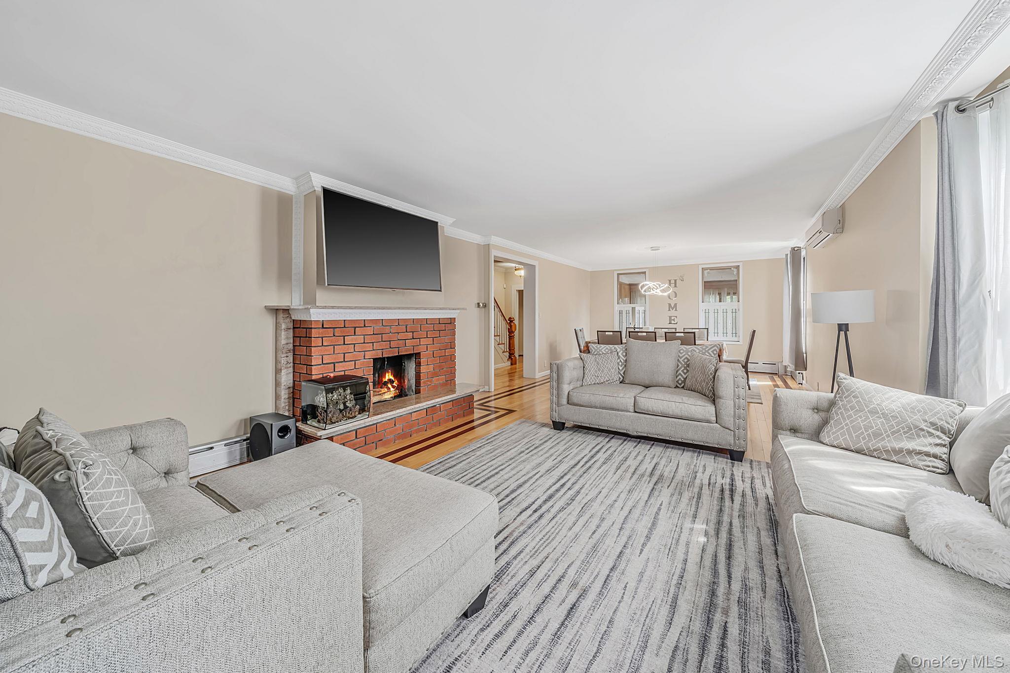 Single Family Clintonville Street Queens, NY 11357, MLS-1044134-5