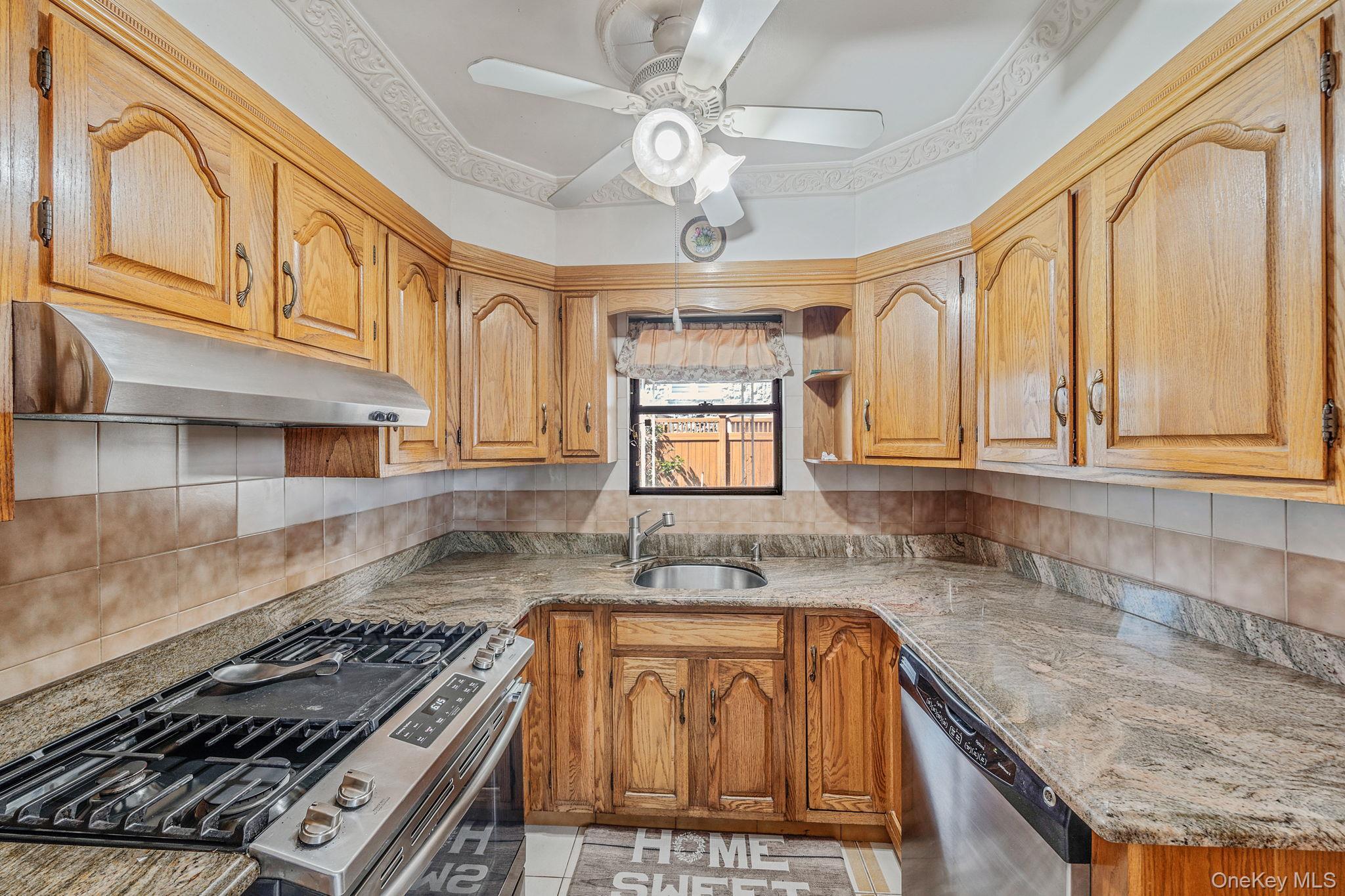 Single Family Clintonville Street Queens, NY 11357, MLS-1044134-7
