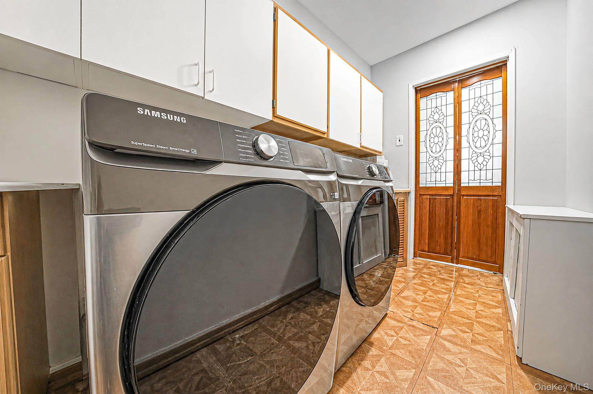 Single Family Clintonville Street Queens, NY 11357, MLS-1044134-9