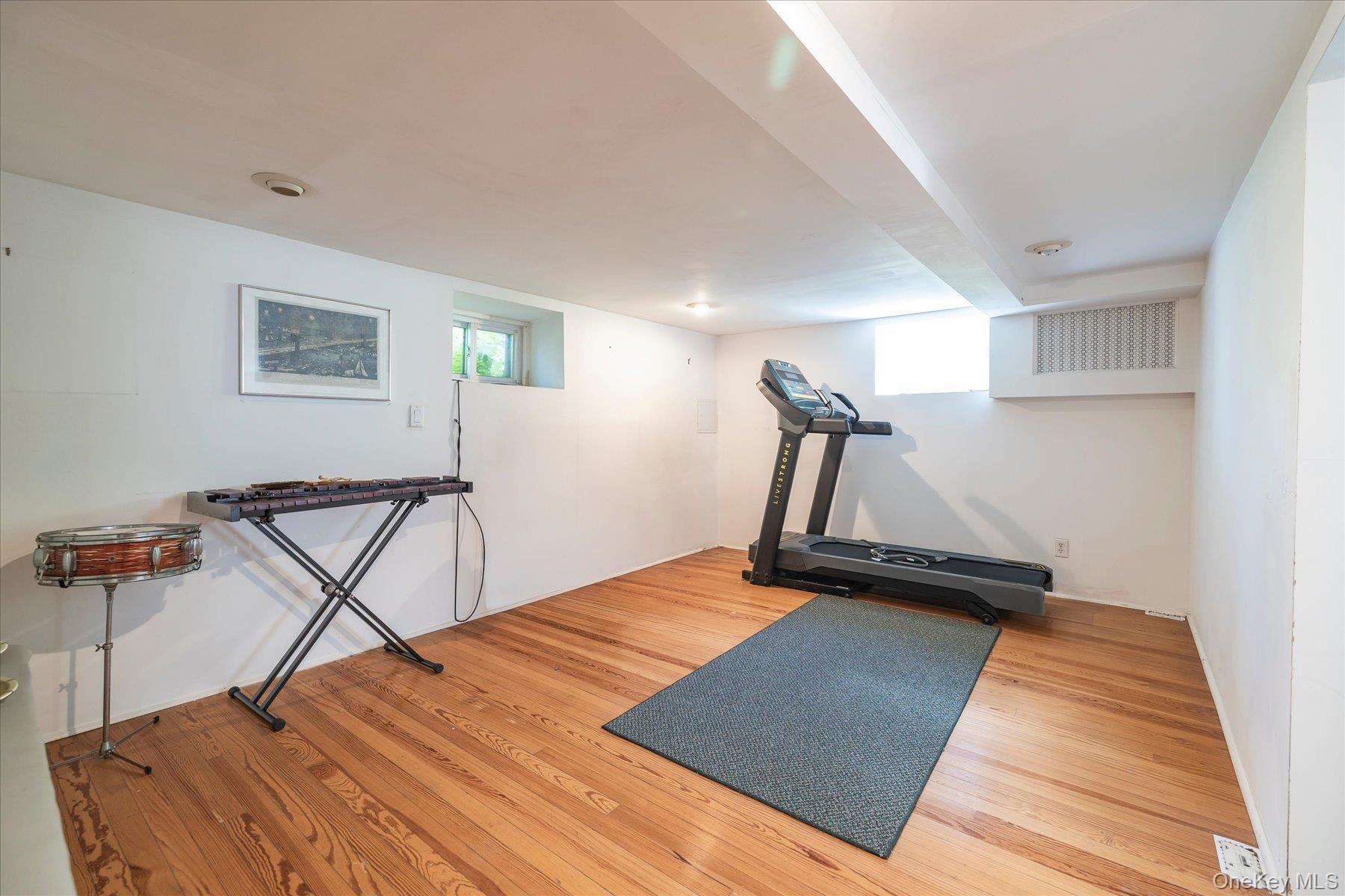 Single Family Oceanview Road Nassau County, NY 11518, MLS-1044138-27