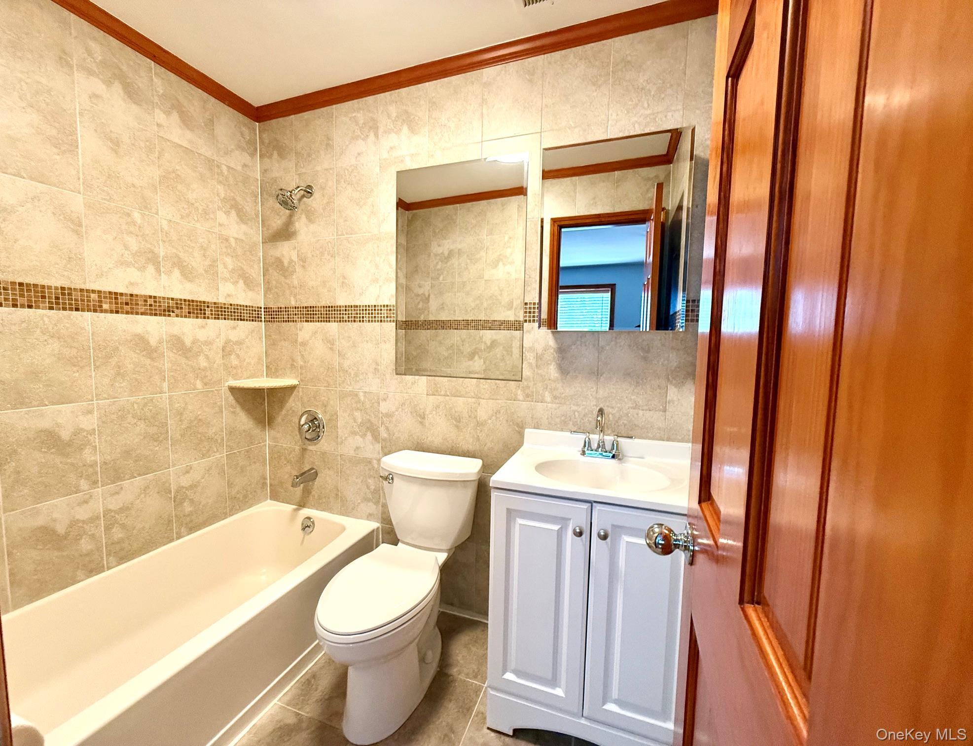 Single Family Metropolitan Avenue Queens, NY 11379, MLS-1044145-5