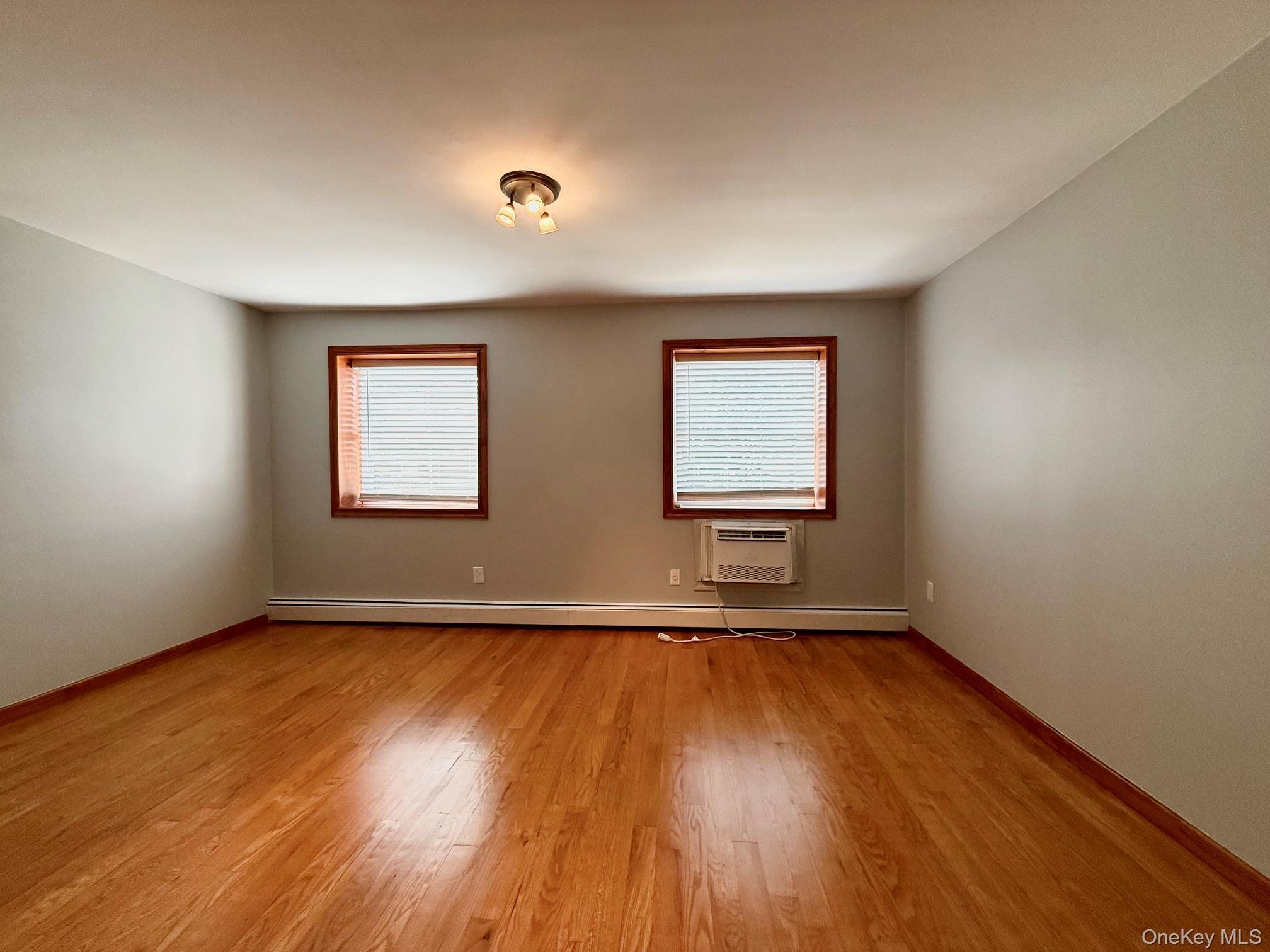 Single Family Metropolitan Avenue Queens, NY 11379, MLS-1044145-6