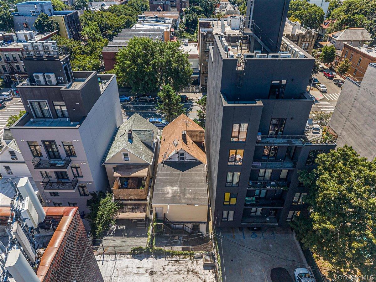 Single Family Clarendon Road  Brooklyn, NY 11226, MLS-1044165-10