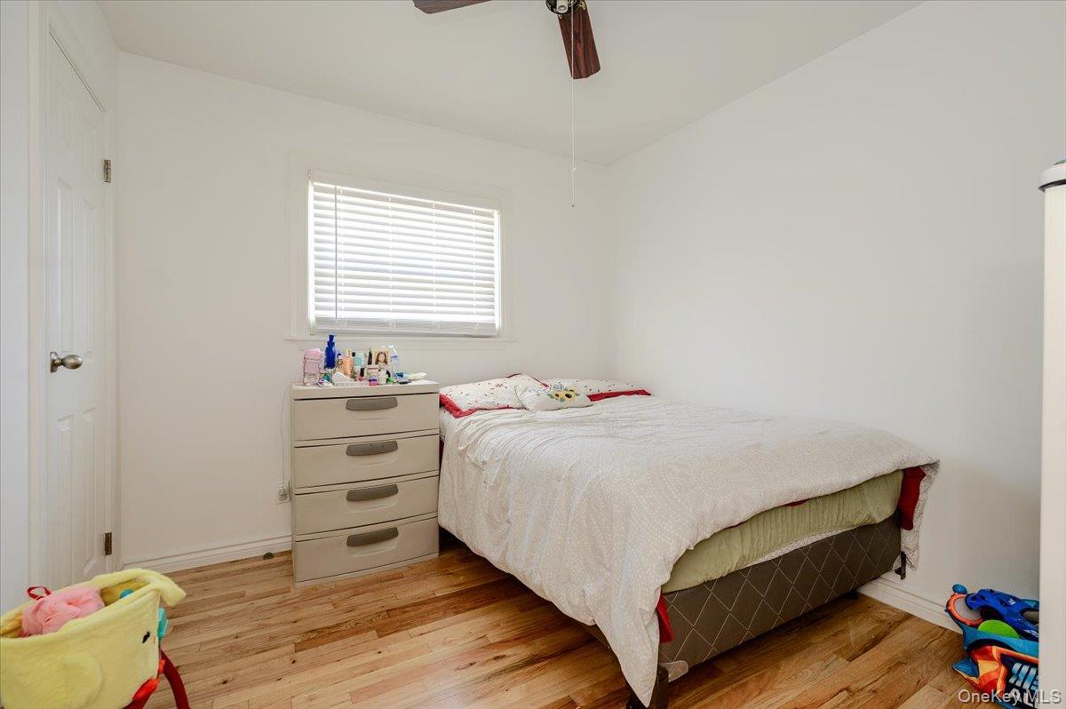 Single Family Tiemann Avenue Bronx, NY 10469, MLS-1044179-12