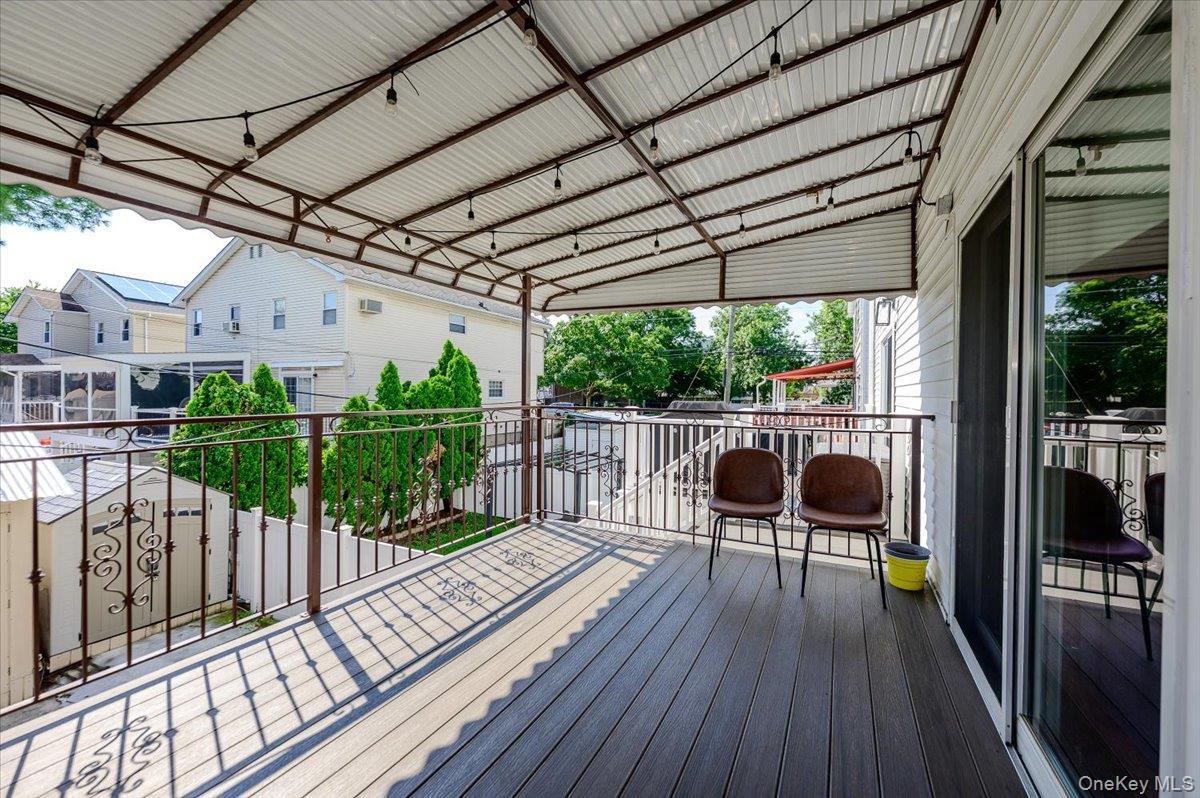 Single Family Tiemann Avenue Bronx, NY 10469, MLS-1044179-15