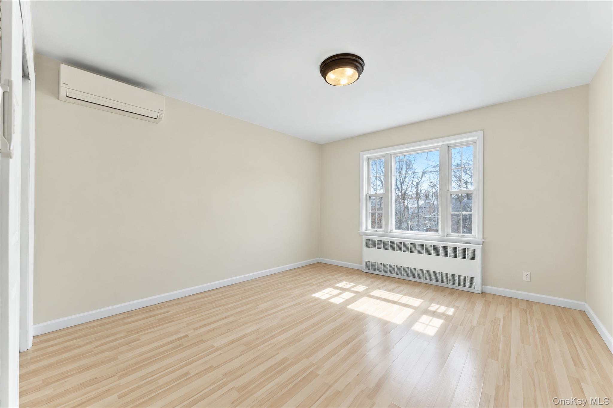 Single Family 53rd Avenue Queens, NY 11364, MLS-1044185-13