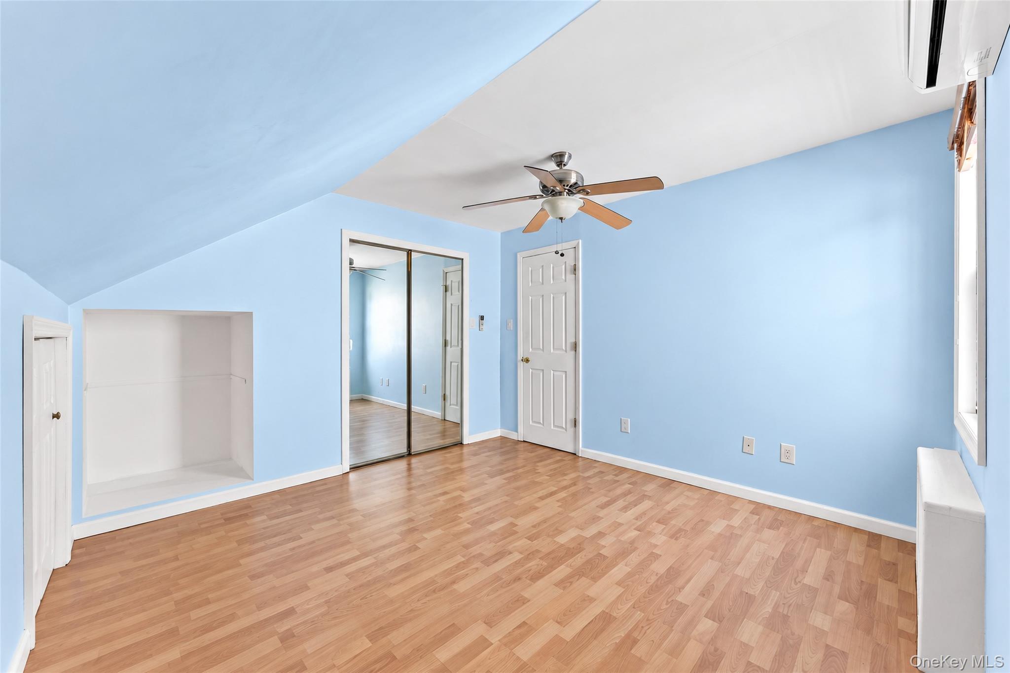 Single Family 53rd Avenue Queens, NY 11364, MLS-1044185-15