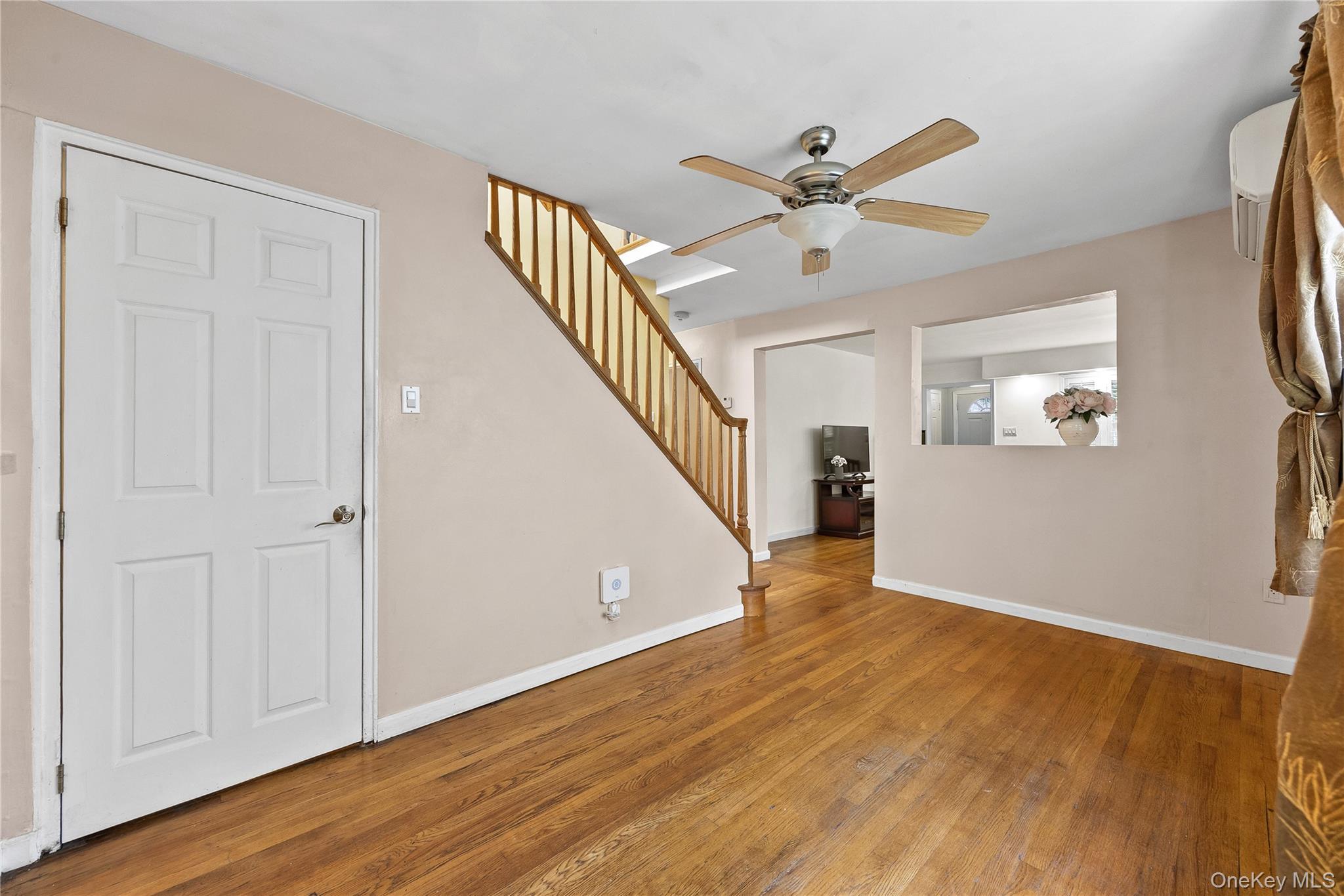 Single Family 53rd Avenue Queens, NY 11364, MLS-1044185-8