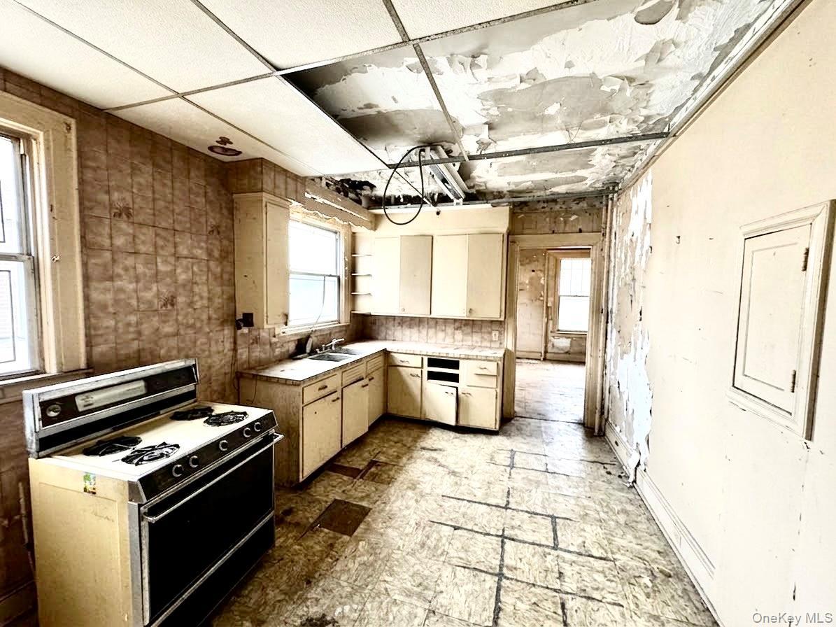 Single Family President Street Queens, NY 11691, MLS-1044186-11