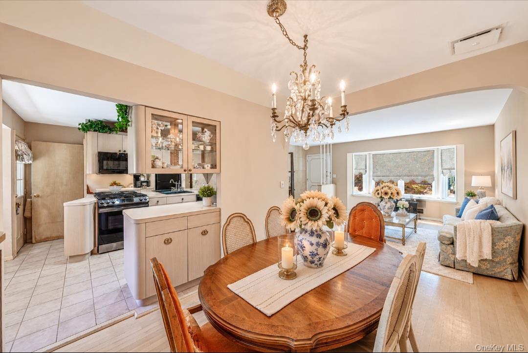 Single Family Burlington Avenue  Suffolk County, NY 11729, MLS-1044189-10