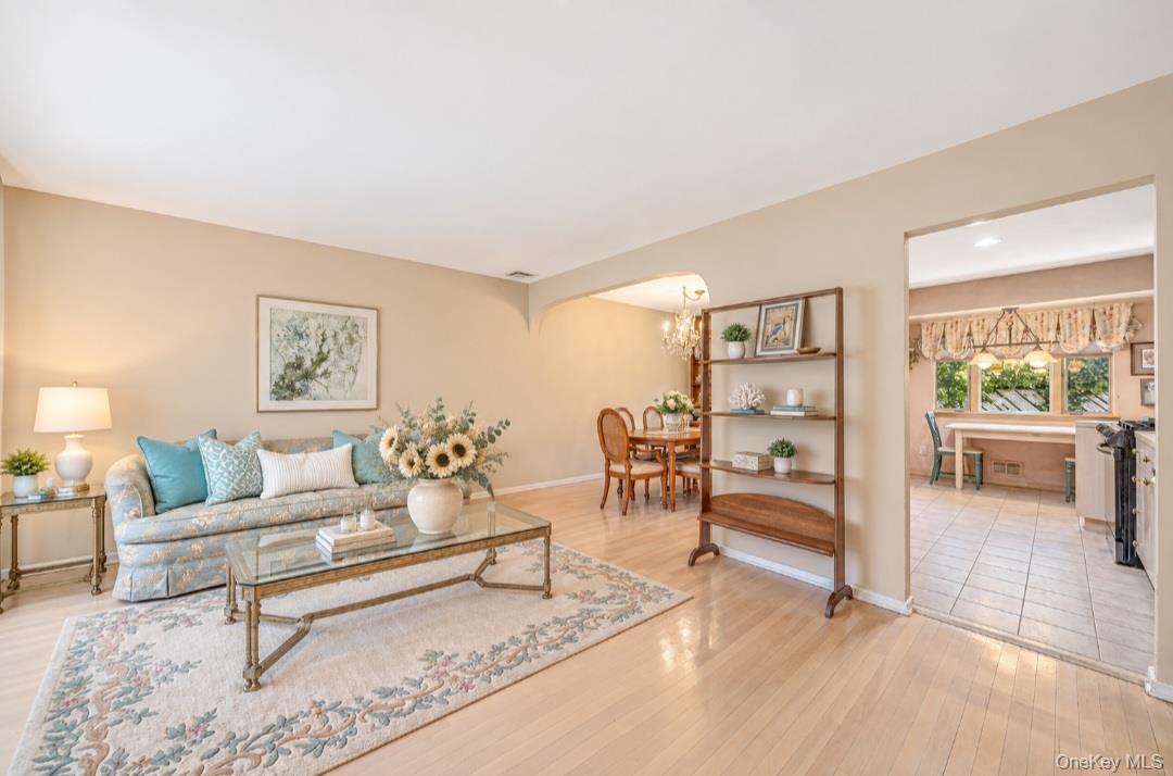Single Family Burlington Avenue  Suffolk County, NY 11729, MLS-1044189-7