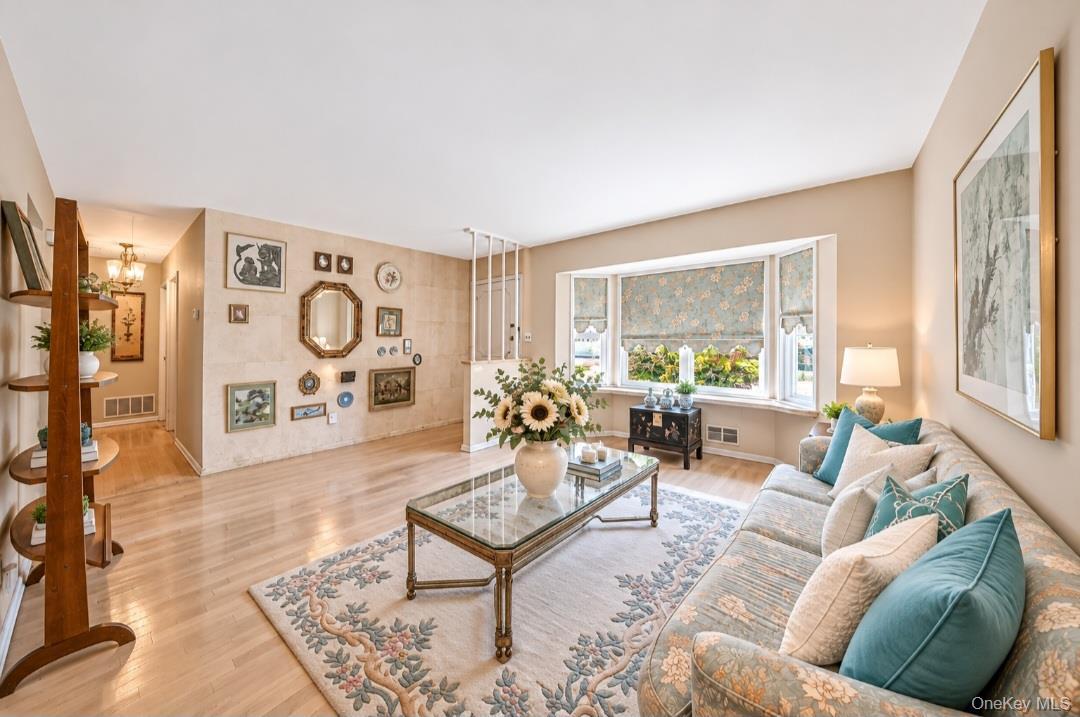 Single Family Burlington Avenue  Suffolk County, NY 11729, MLS-1044189-8
