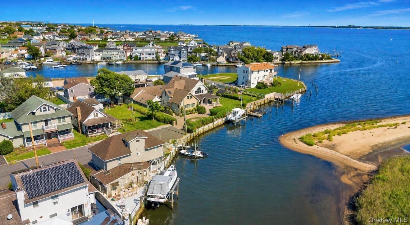 Single Family S 5th Street Suffolk County, NY 11757, MLS-1044197-11