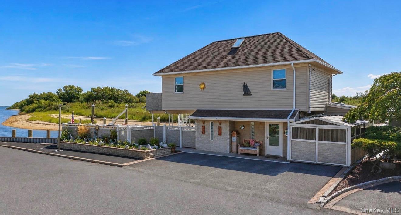 Single Family S 5th Street Suffolk County, NY 11757, MLS-1044197-16