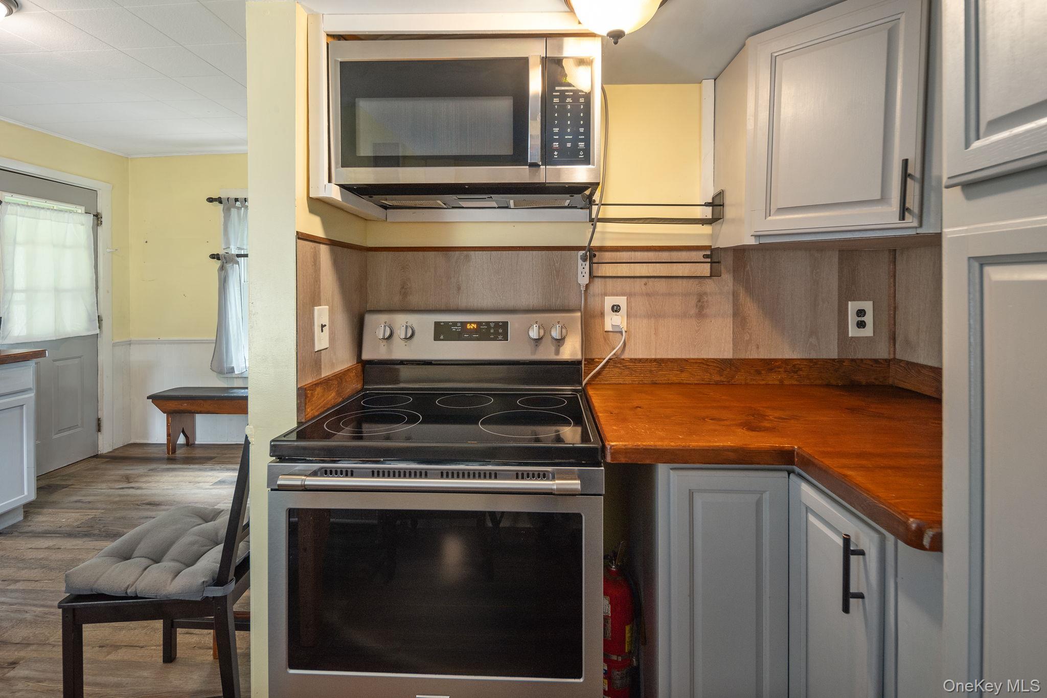 Single Family Pleasant Valley Rd, Fultonham Out Of Area, NY 12071, MLS-1044228-21