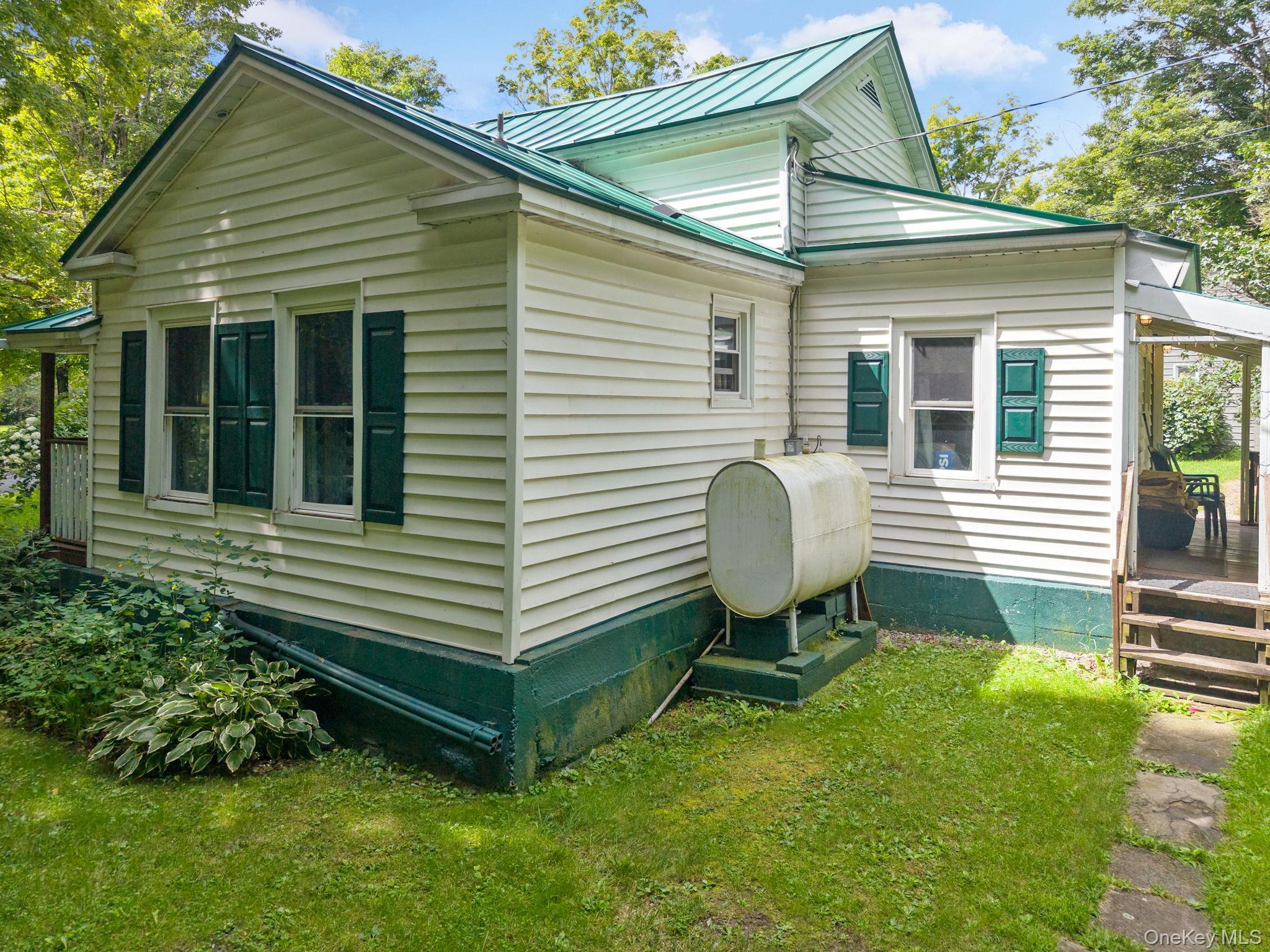 Single Family Pleasant Valley Rd, Fultonham Out Of Area, NY 12071, MLS-1044228-35