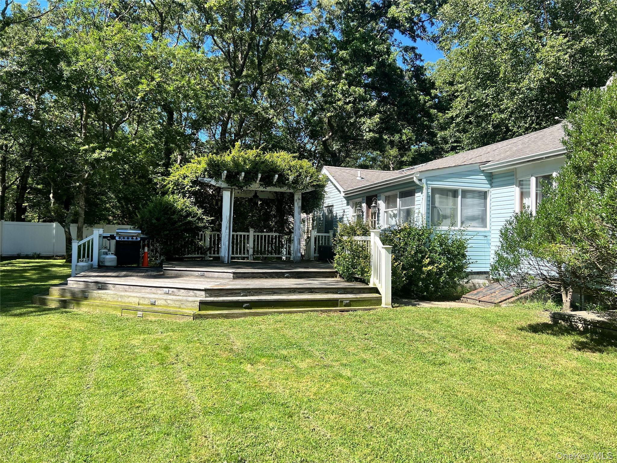 Single Family Wading River Manor Road Suffolk County, NY 11949, MLS-1044264-10