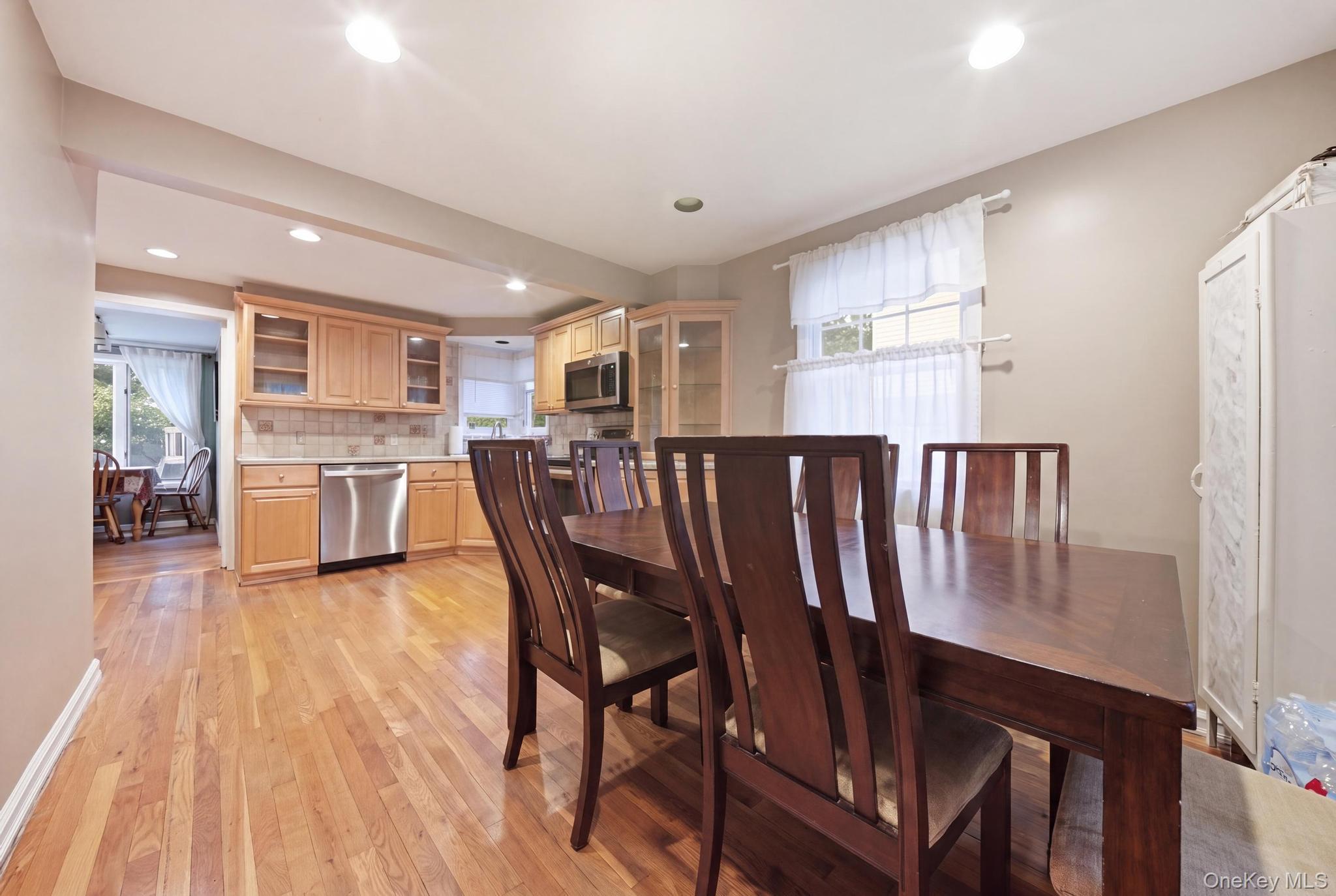 Single Family 1st Street Nassau County, NY 11554, MLS-1044272-10