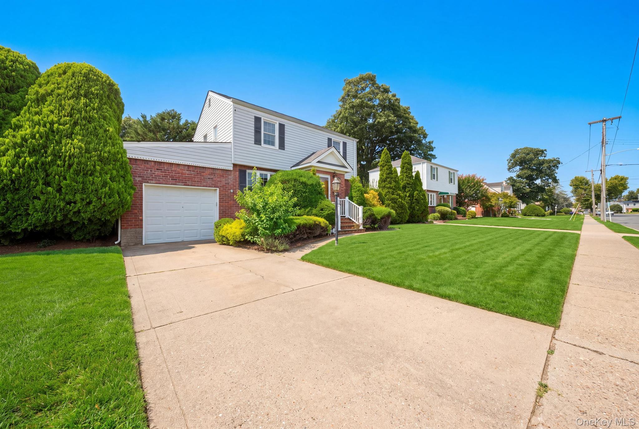 Single Family 1st Street Nassau County, NY 11554, MLS-1044272-3