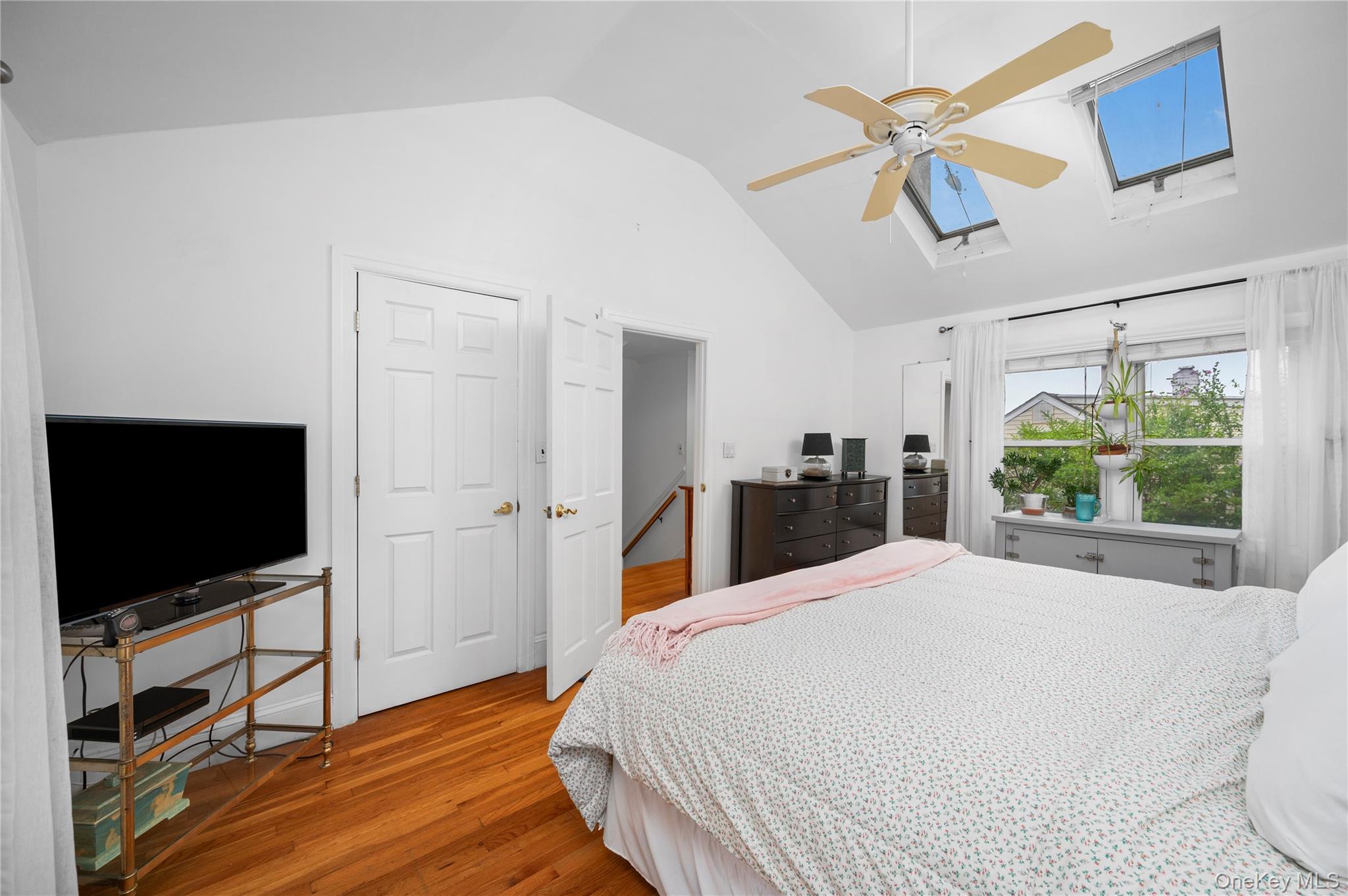 Single Family Sunrise Terrace Westchester County, NY 10703, MLS-1044281-18