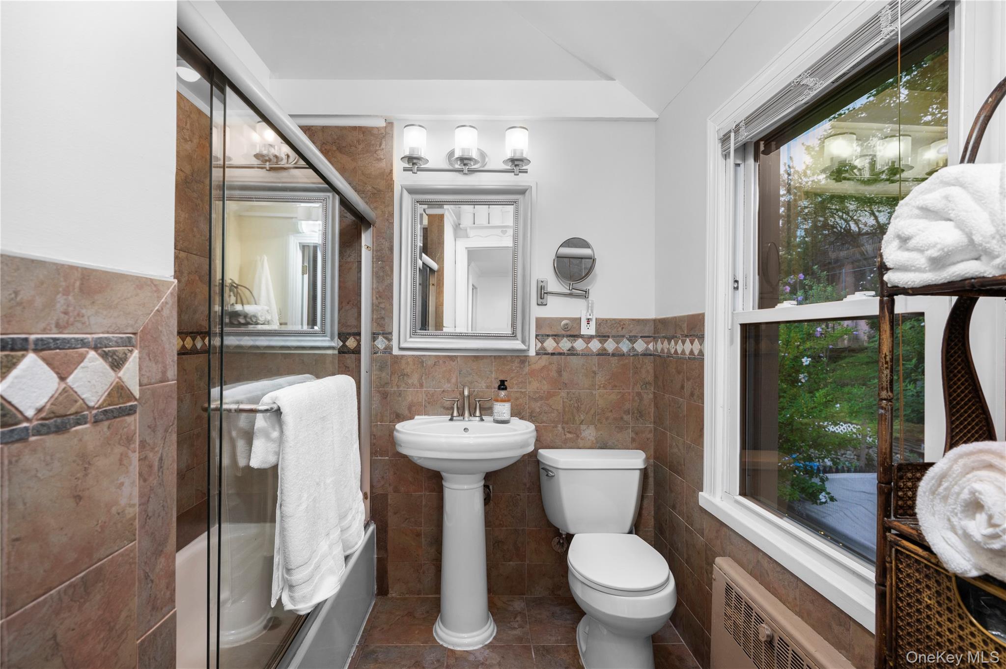 Single Family Sunrise Terrace Westchester County, NY 10703, MLS-1044281-21